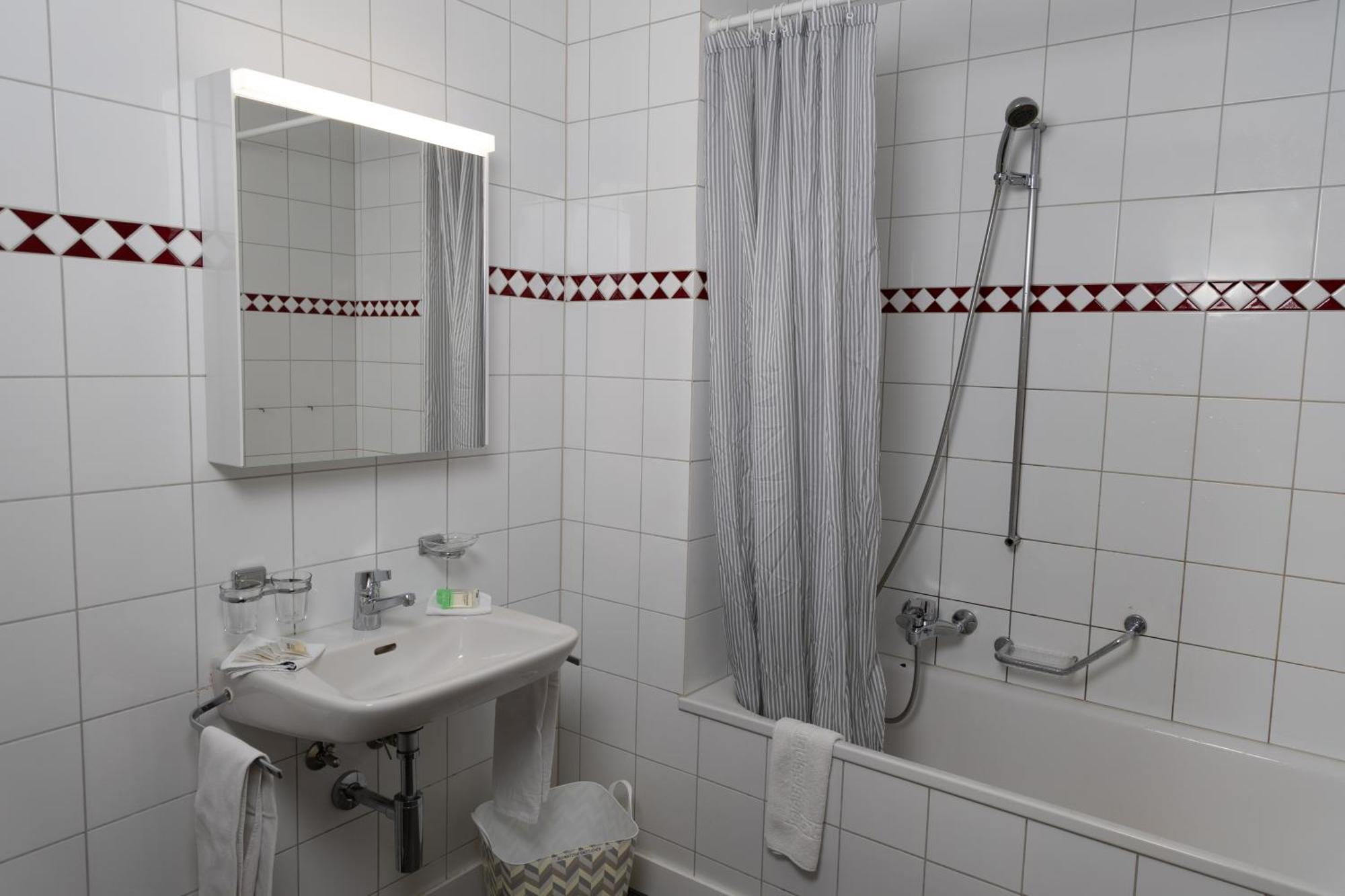 Gasthof Zur Traube Roggwil  외부 사진